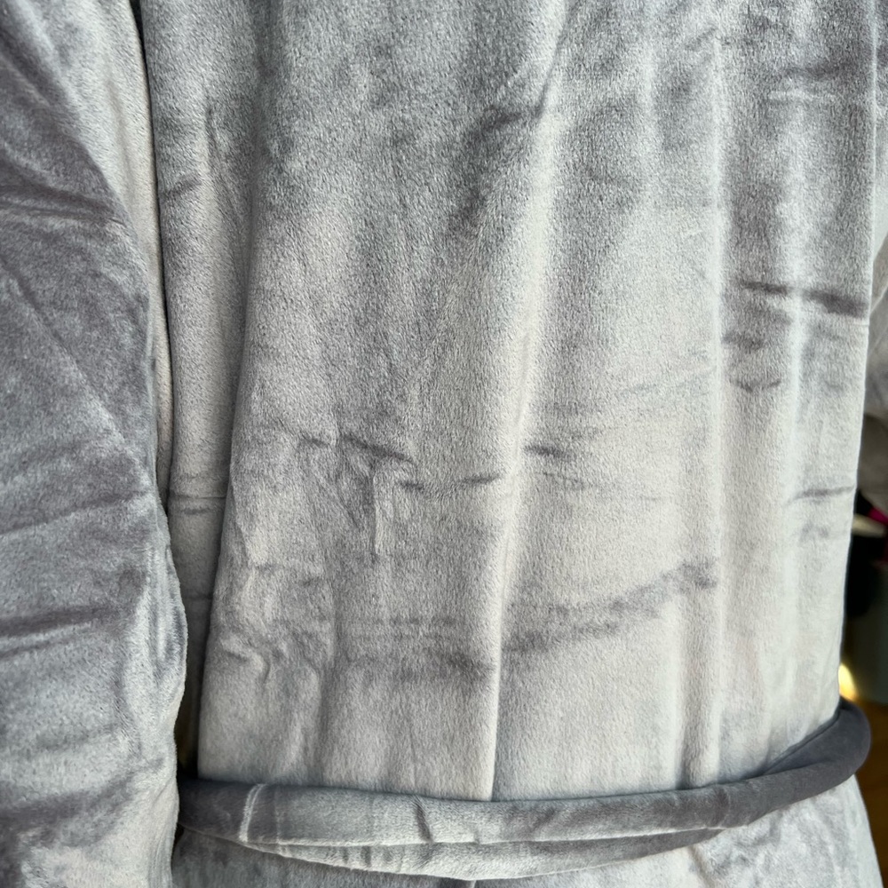 Splendid Women's Velour Super Soft Lightweight Belted Robe JW7 Gray Sz 1X/3X NWT - Picture 4 of 10